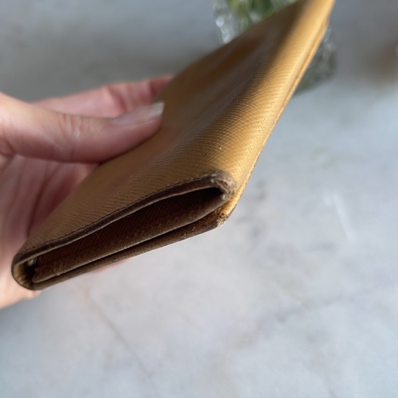 PRADA Wallet. Tan color. Saffiano material. - Picture 4 of 6